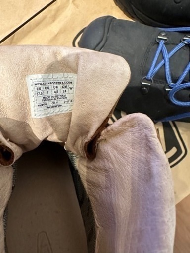 値下　登山、KEEN、試着のみ24cm.27cm