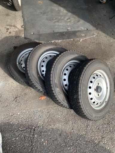 ブリヂストンスタッドレスタイヤ　VRX2  4本セット　used