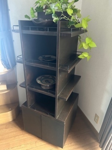 カフェ　オシャレ　棚　インテリア　　　　ディスプレイ棚