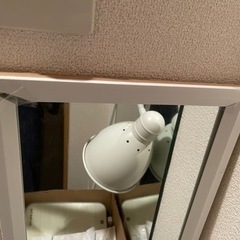 【購入時価格 5万円以上】家具・家電2つと寝具・電子機器などの入ったダンボール1つを差し上げます。の画像