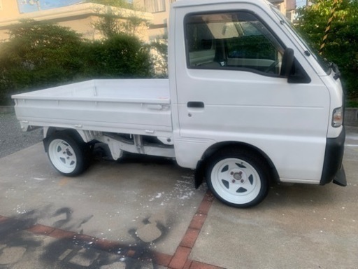 車のパーツ タイヤ　ホイール