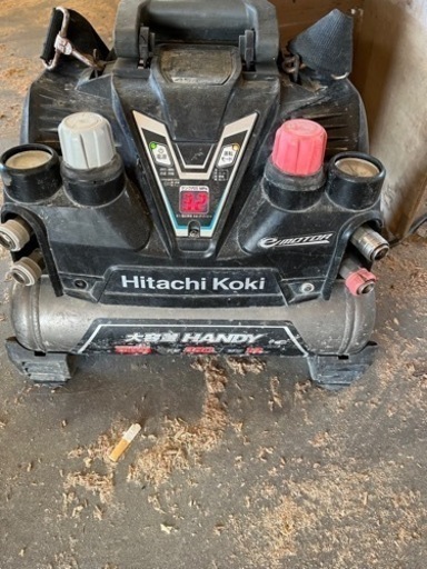 日立100Vハンディコンプレッサー