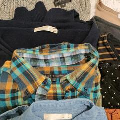 古着約40着前後　まとめ売り　転売　メルカリ　ラクマなど服/ファ...