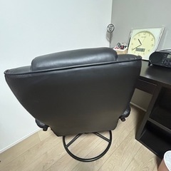 美品！ブラックレザーのチェア 1人用ソファの画像