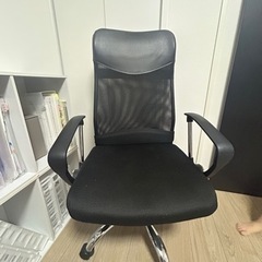 美品！ローラー付きチェアブラック