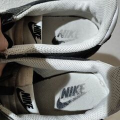 取引中NIKEレディーススニーカー★23〜24cmの画像