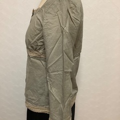 茶系７部袖ブラウスの画像