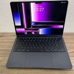 　美品　MacBookAir  13.6インチ 8C CPU 1...