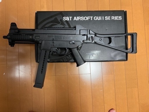 電動エアガン　ST MACHINE PISTOL