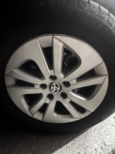 車のパーツ タイヤ、ホイール