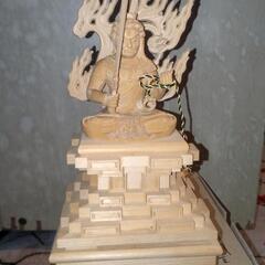 不動明王坐像檜彫り