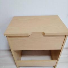 ニトリ　家具 テーブル　デスクの画像