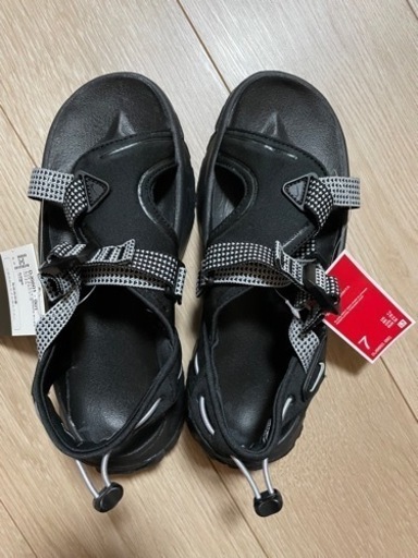 新品NIKEサンダル
