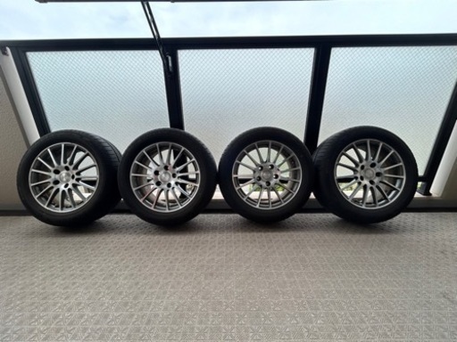 車のパーツ タイヤ、ホイール