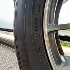 車のパーツ タイヤ、ホイールの画像