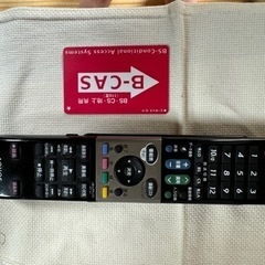 シャープAQUOSテレビリモコンとB-CASカード中古
