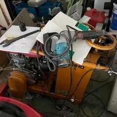 コンクリートカッター　はつり機付きの画像