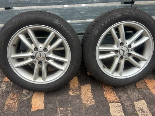 車のパーツ タイヤ、ホイール