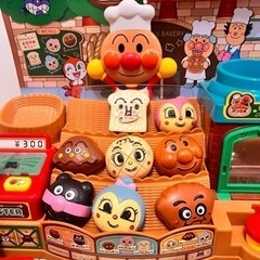 更に値下げ！お気に入り多数！！アンパンマン　ジャムおじさんのパン工場　
