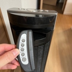 木目調　スリム型扇風機の画像