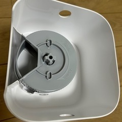 ペット自動給餌器(購入して3ヵ月)の画像