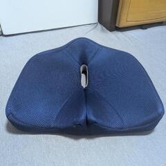 矯正　座布団　骨盤　姿勢