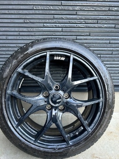 車のパーツ タイヤ、ホイール