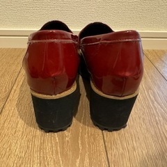 【最終値下げ&お渡し場所変更あり 】 靴　ローファー　赤色　　の画像