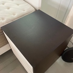 ナイトテーブル　大塚家具の画像