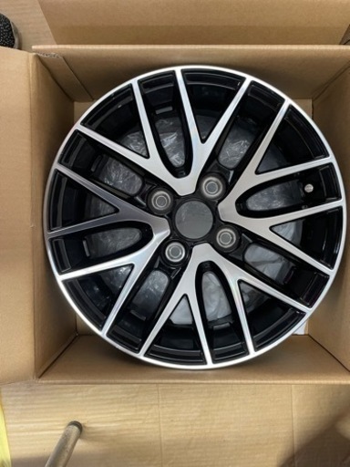 ※最終値引き価格‼️新品、未使用‼️ダイハツ純正　14インチアルミホイール