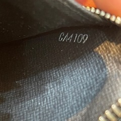【現行 美品】ルイヴィトン LOUIS VUITTON ヴェルティカル 長財布 ラウンドファスナー タイガ レザー ブラック 黒 メンズ ビジネスの画像