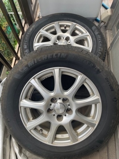 車のパーツ タイヤ、ホイール