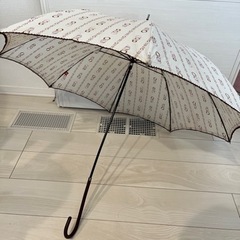 because ビコーズ 雨傘の画像