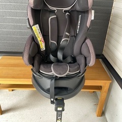【Aprica フラディアグロウISOFIX360°セーフティ】チャイルドシートの画像