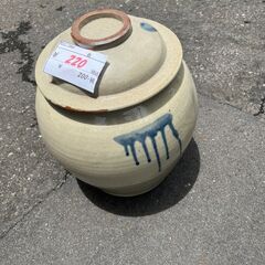 リサイクルショップどりーむ天保山店　No13564　壺　つぼ　蓋つき　レトロ　アンティークの画像