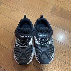 子供スニーカーの画像