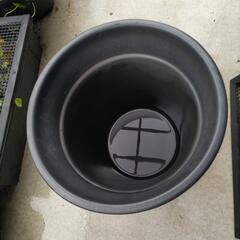 【最終値下げ】睡蓮鉢★メダカ鉢の画像