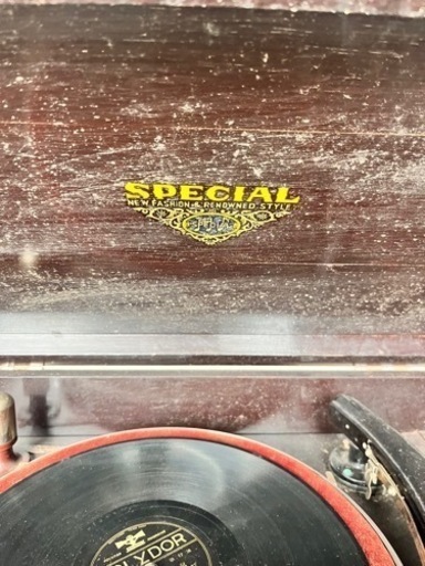 アンティーク 真空管ラジオ？木製電気蓄音機？レコードプレーヤー 家具調 アンティーク 真空管ラジオ木製電気蓄音機レコードプレーヤー