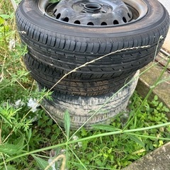 車のパーツ タイヤ、ホイール