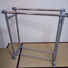 【終了】差し上げます：中古：ニトリの伸縮ハンガーラック