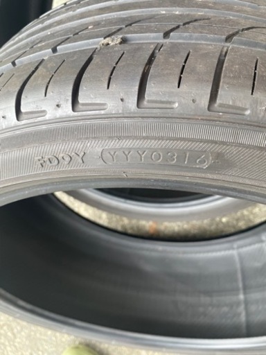 車のパーツ タイヤ、ホイール