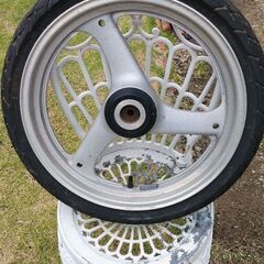 カタナ　フロントタイヤの画像