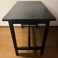 ダイニングテーブル