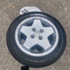車のパーツ タイヤ、ホイール