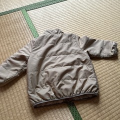 ベージュ　90cm 上着の画像