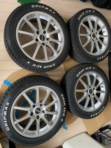 MINI R60ホワイトレタースタッドレス+ホイール4本 