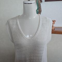お値下げしました！H&Mニットベストの画像