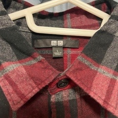 UNIQLO チェックシャツ２枚の画像