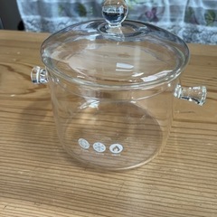 ガラス調理鍋 スープ鍋 耐熱ガラス鍋 透明な家庭用ガラススープ鍋 ふた付き サラダボウル キッチン用品 食材が見えるガラス鍋 卓上鍋 透明 ガラススープ鍋 家庭用  2,000ml ガラス蓋 直火対応 取っ手 煮込み鍋 ミルク 透明 調理鍋の画像