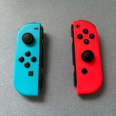 Nintendo Switch ジョイコン　純正　レッド＋ブルー